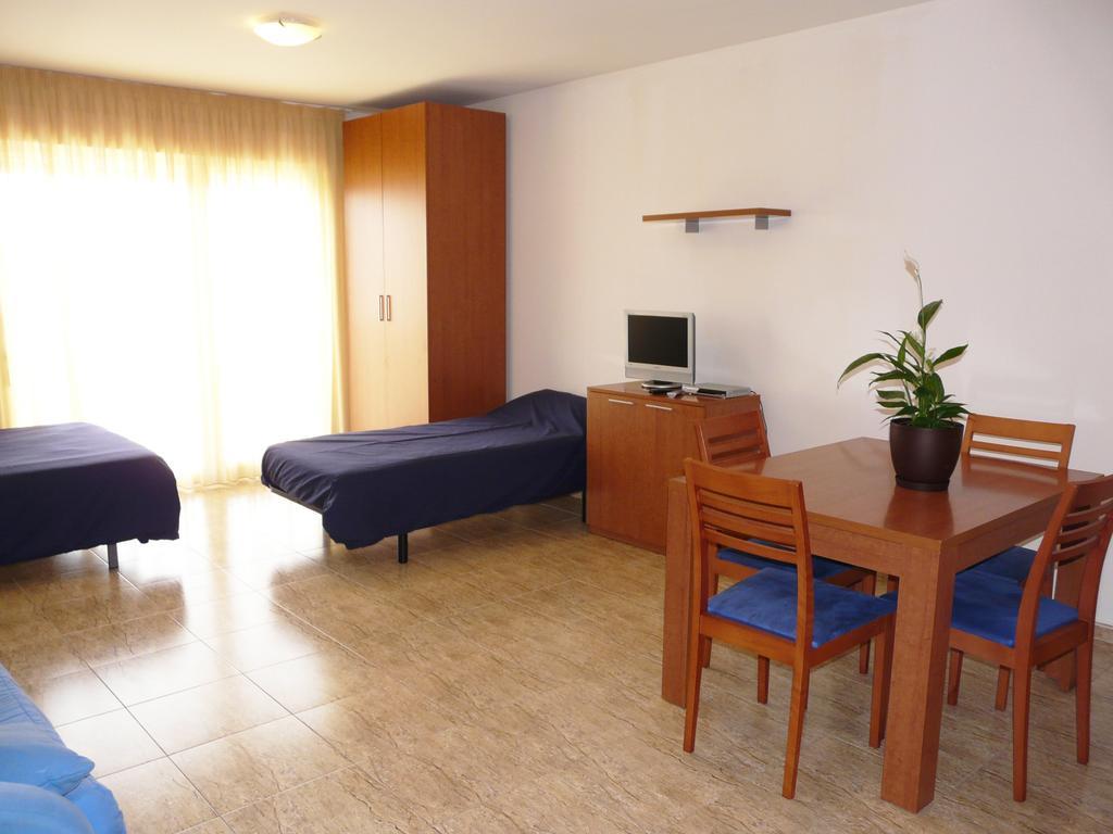 Apart Hotels Mar Blava Cubelles Zimmer foto